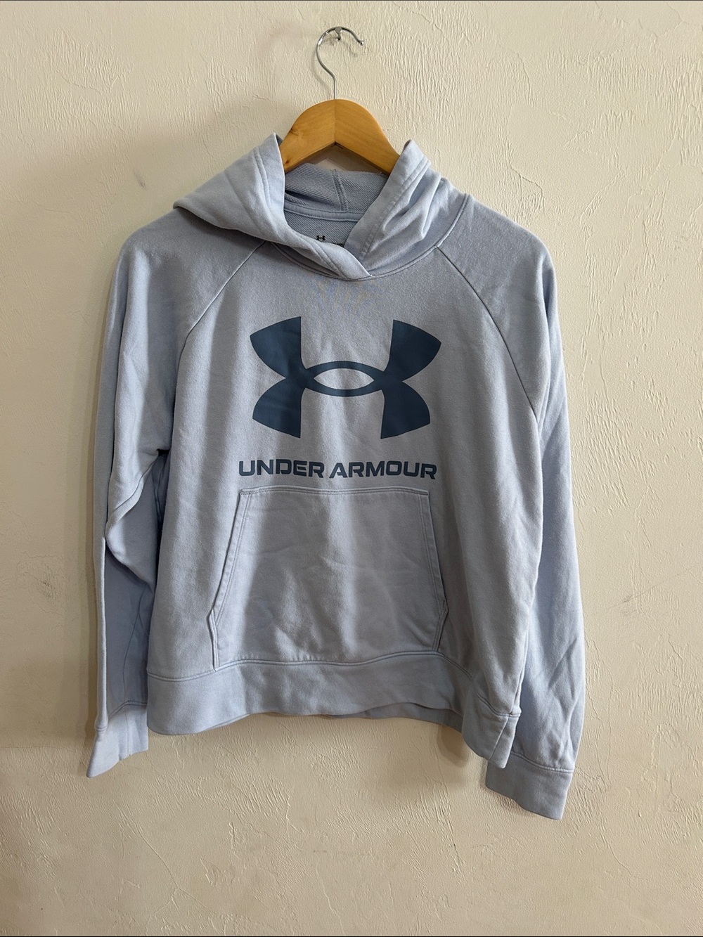Under Armour Women Light Blue Crewneck Hoodie with Navy Logo Large
